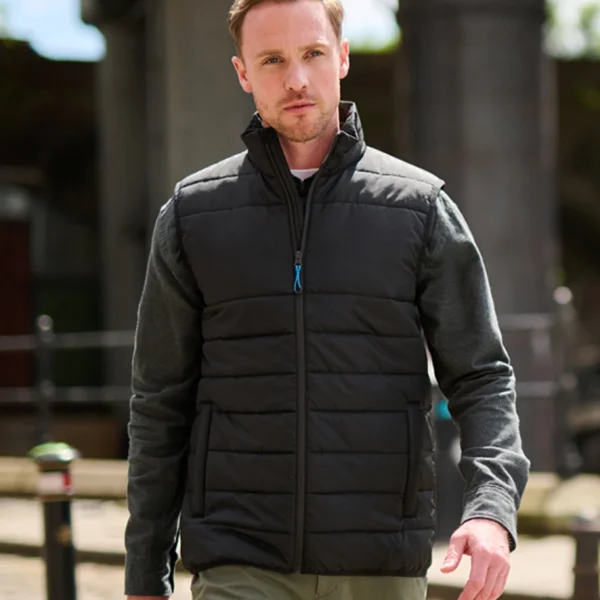Regatta Essential Thermal Bodywarmer RG652 black model wearing insulated workwear gilet