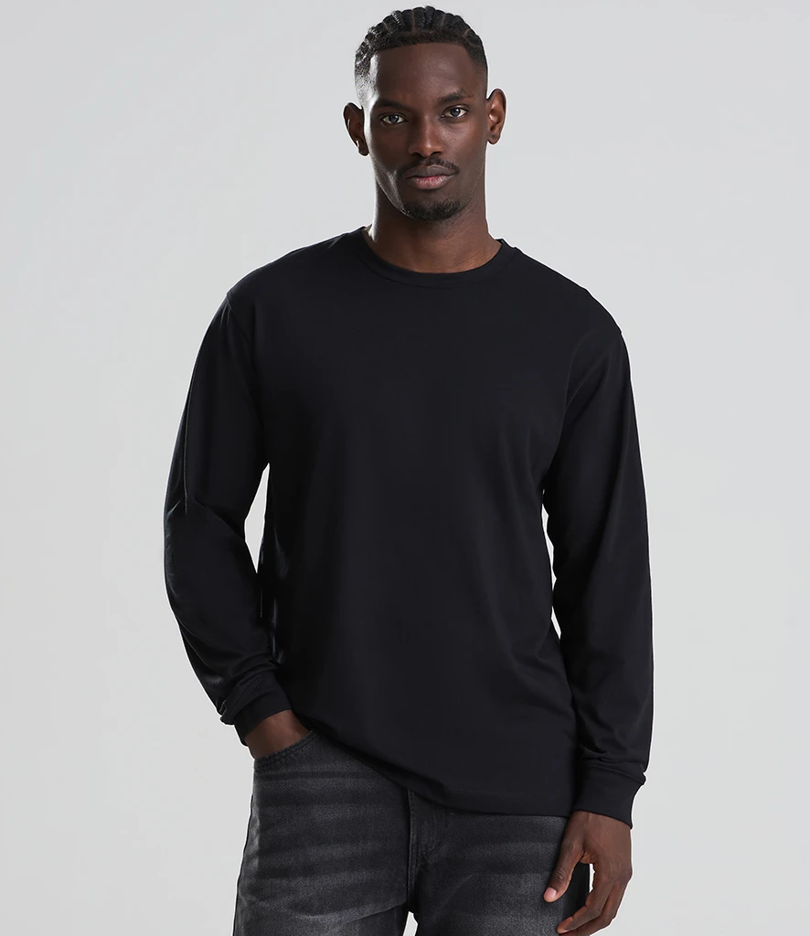 AWDis Long Sleeve 180 T-Shirt in Deep Black, worn