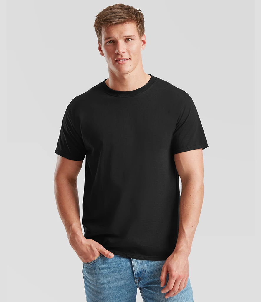 Fruit of the Loom Iconic 195 T-Shirt in Black, worn