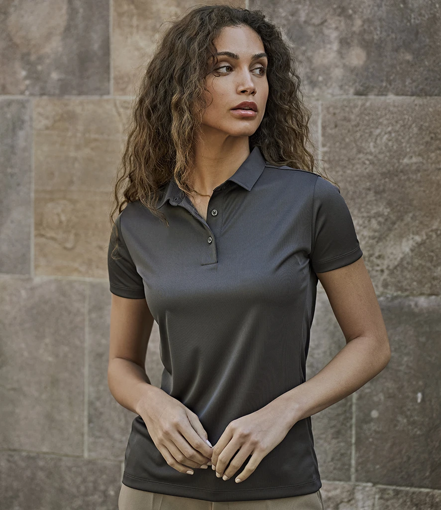 Tee Jays Ladies CoolDry T-Shirt in Black, worn